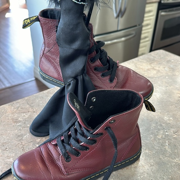 Dr  marten beautiful wine, colour boots - Picture 3 of 9